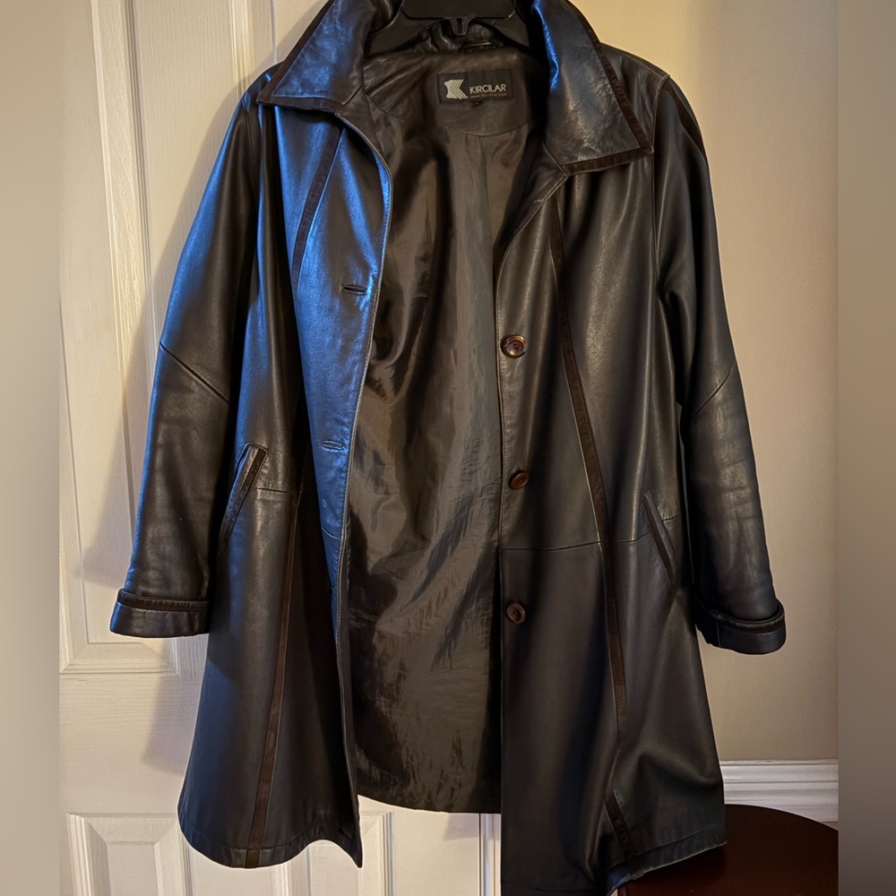 Women’s Classic Black Leather Trench Coat